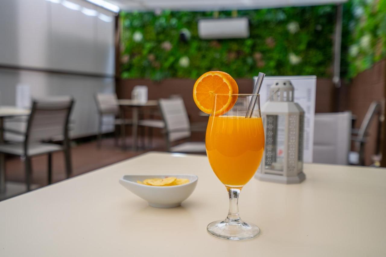 Dinya Hotel&lounge Bar 3*