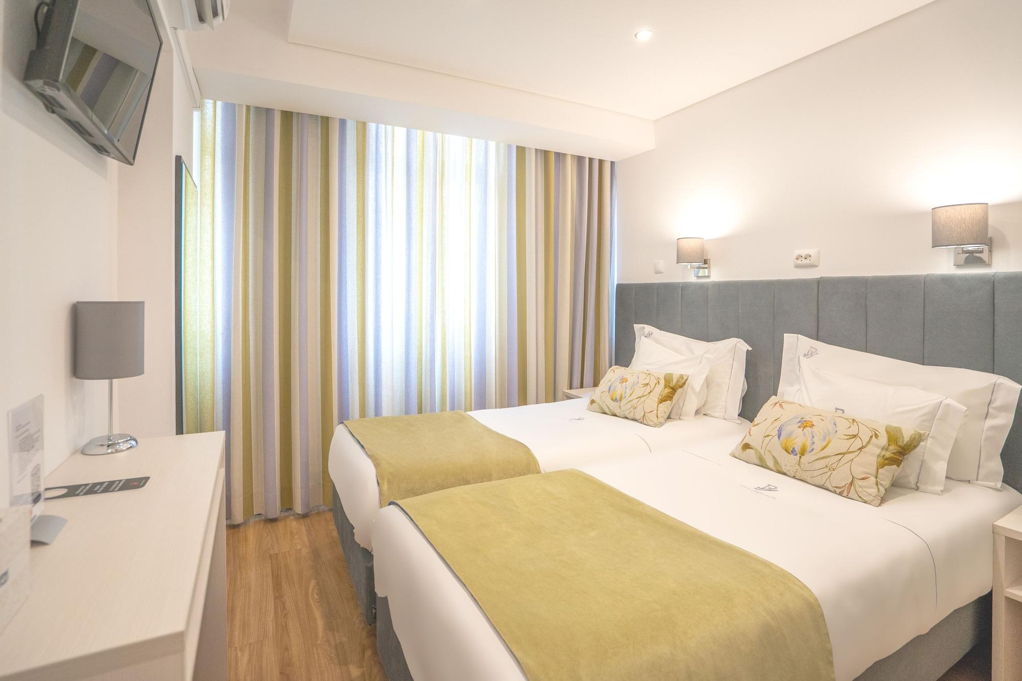 Dinya Hotel&lounge Bar Hotel 3*