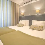Dinya Lisbon Hotel&Lounge Bar